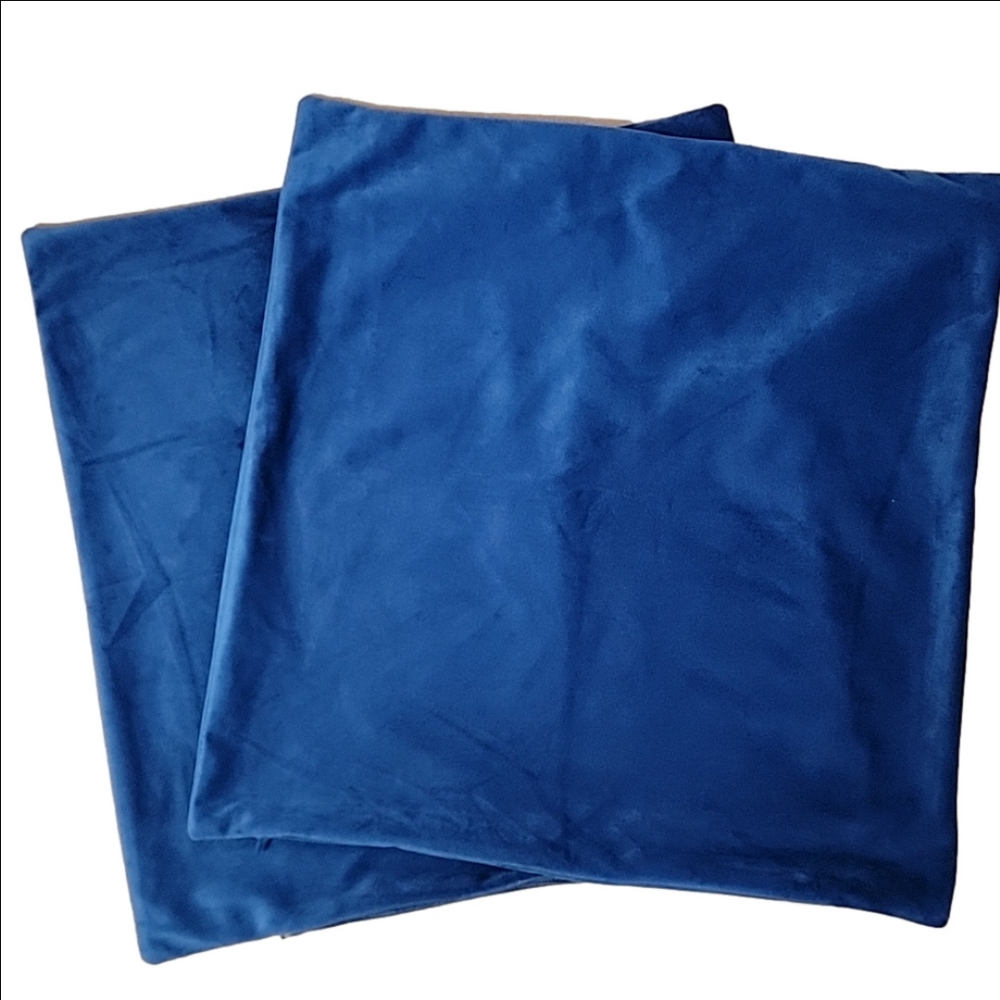 Set of Two 18"x18" Soft Blue Velour Zipper Closure Pillow Covers EUC